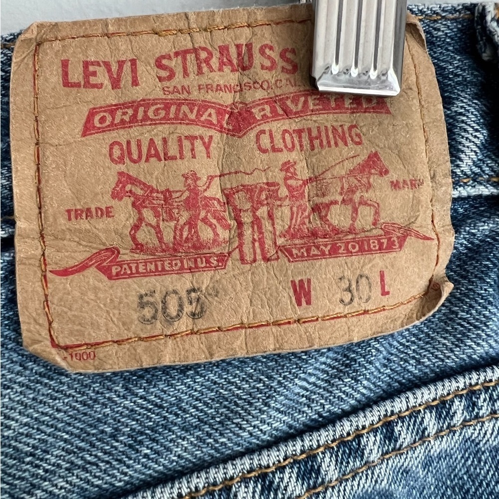 Levi’s 505 cut off jean shorts size 30 - Picture 7 of 12